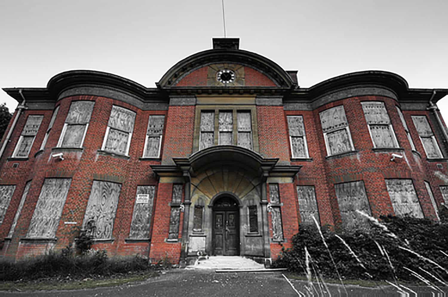 13-most-haunted-hospitals-and-asylums-in-the-world-nurseslabs